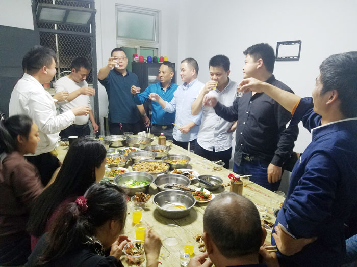 太昌通风降温元旦快乐.jpg